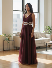 (D-101)Speechless Burgundy Long Evening Gown Size 5 Sleeveless Rhinestone Waist