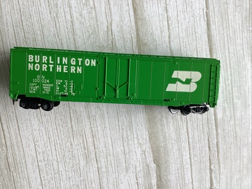 TYCO Burlington Northern 100024 50' Plug Door HO Scale Box Car Train Vintage - Picture 8 of 13