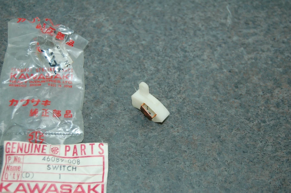Nuevo de Lote Antiguo Kawasaki 46089-009 Interruptor de Control Izquierdo Tapa Enchufe NUEVO F6 F7 G4 TR G5 KV100 Foto 3 de 4