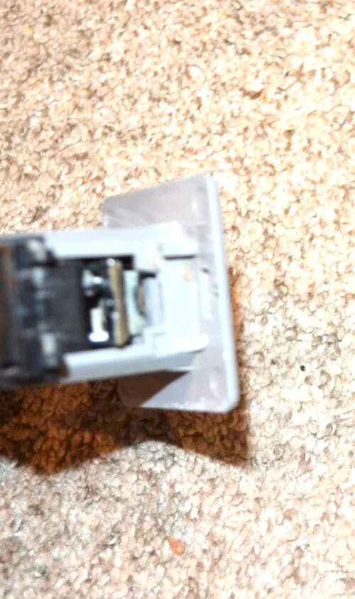 1994-1996 CHEVROLET IMPALA SS REAR POWER WINDOW SWITCH DRIVER REAR 1 BAD TAB!!!! Foto 2 de 4