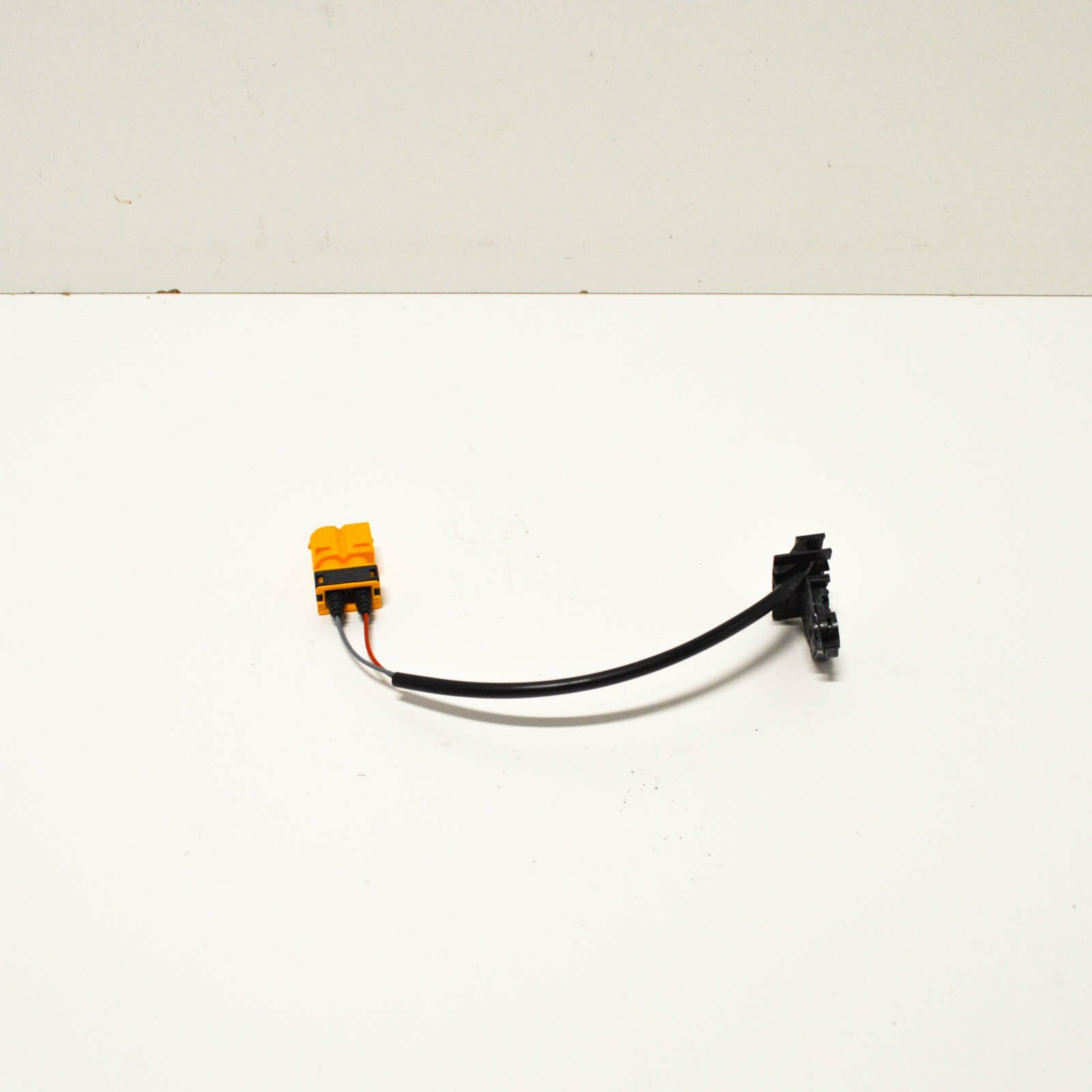 NEW BMW 3 E36 FRONT LEFT DOOR CATCH MICRO SWITCH 51218208423