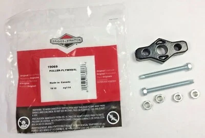 GENUINE BRIGGS & STRATTON FLYWHEEL PULLER 19069 original Briggs and Stratton new