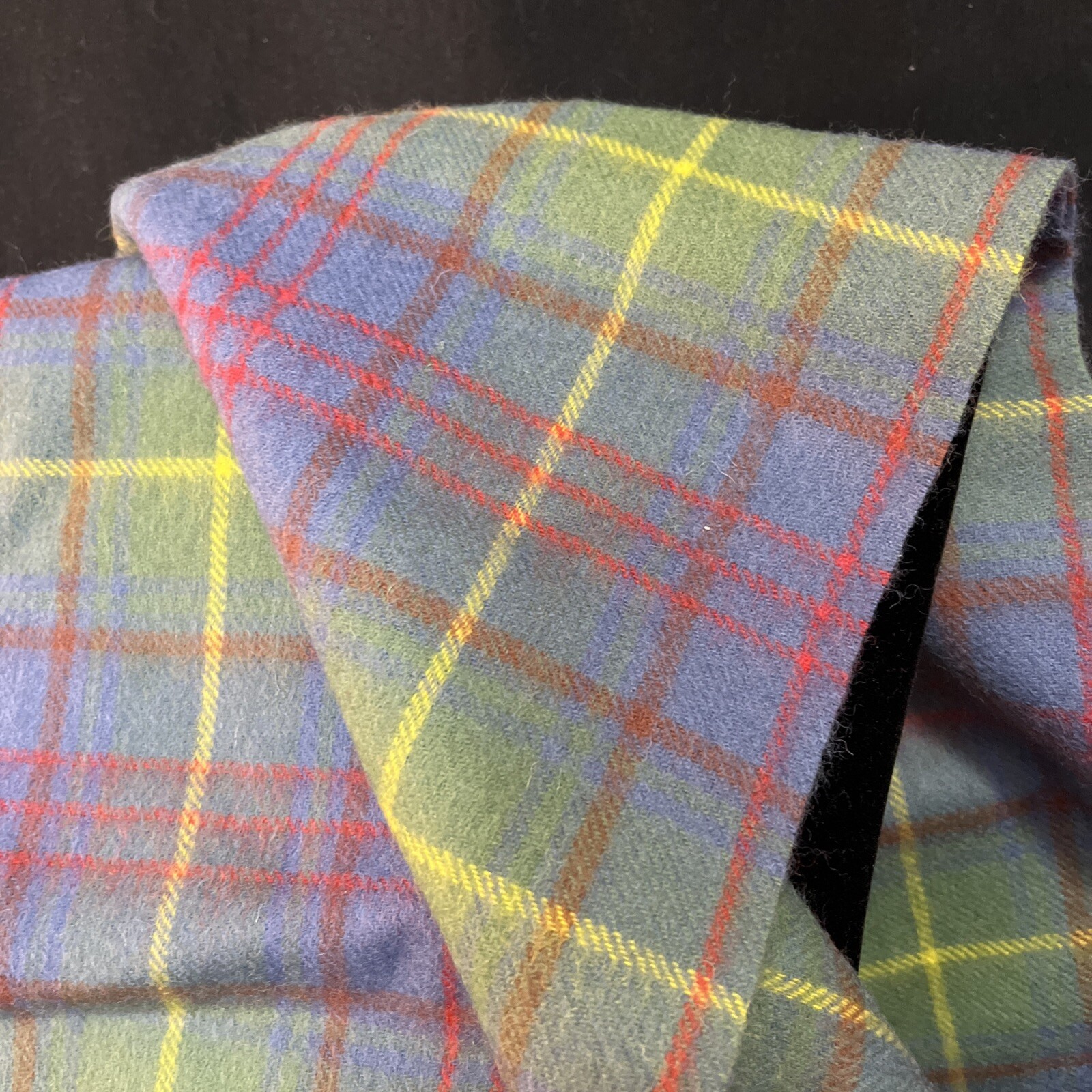 SHEPHERDS LAND Scarf Lamb’s Wool Donegal Ireland Plaid NWT Irish Blue