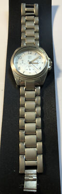 NY&C woman watch new will need battery