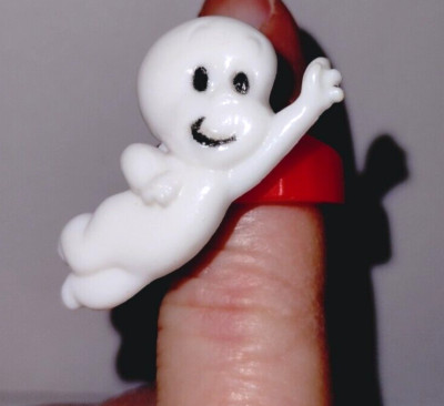 Casper The Friendly Ghost Child Ring Sugar Chex Cereal Prize 1970 Excellent RED