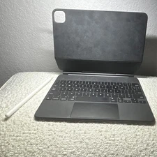 Apple Magic Keyboard Folio Case Black Magnetic Bluetooth for iPad