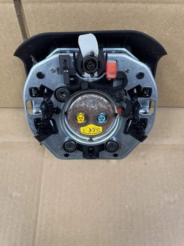 Dodge RAM 1500 2019-2024 volante del conductor bolsa de aire negra con emblema negro OEM Foto 2 de 2