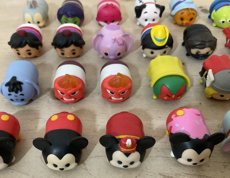 Lote 25+ Figuras de Vinilo Disney/Marvel Tsum Inside Out Moana Mickey Thor etc. Foto 4 de 4