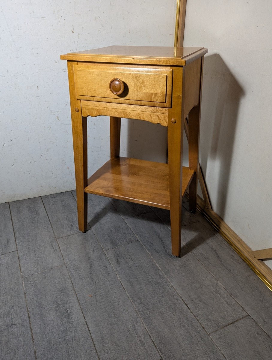 Vintage Rustic Country Shaker MCM Maple Wood End Table Nightstand