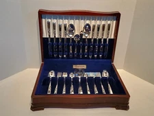Vintage Oneida Community Morning Star Silverplate Flatware in Wood Case 59 pcs