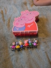 Peppa Pig Carry Along/Storage Case  Figures Lot VGC