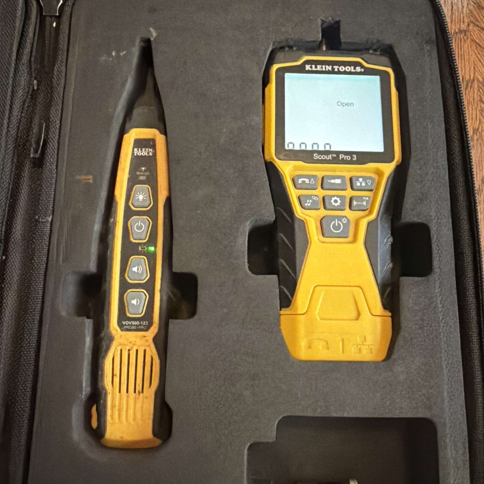 Klein Tools Scout Pro 3 Cable Tester Kit VRV500-123