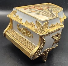 Sankyo Japan Piano Footed Felt Lined Trinket Box Butterflies Lillies