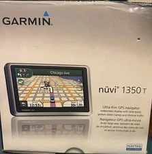 Garmin Nuvi 1350T Automotive Mountable BUNDLE
