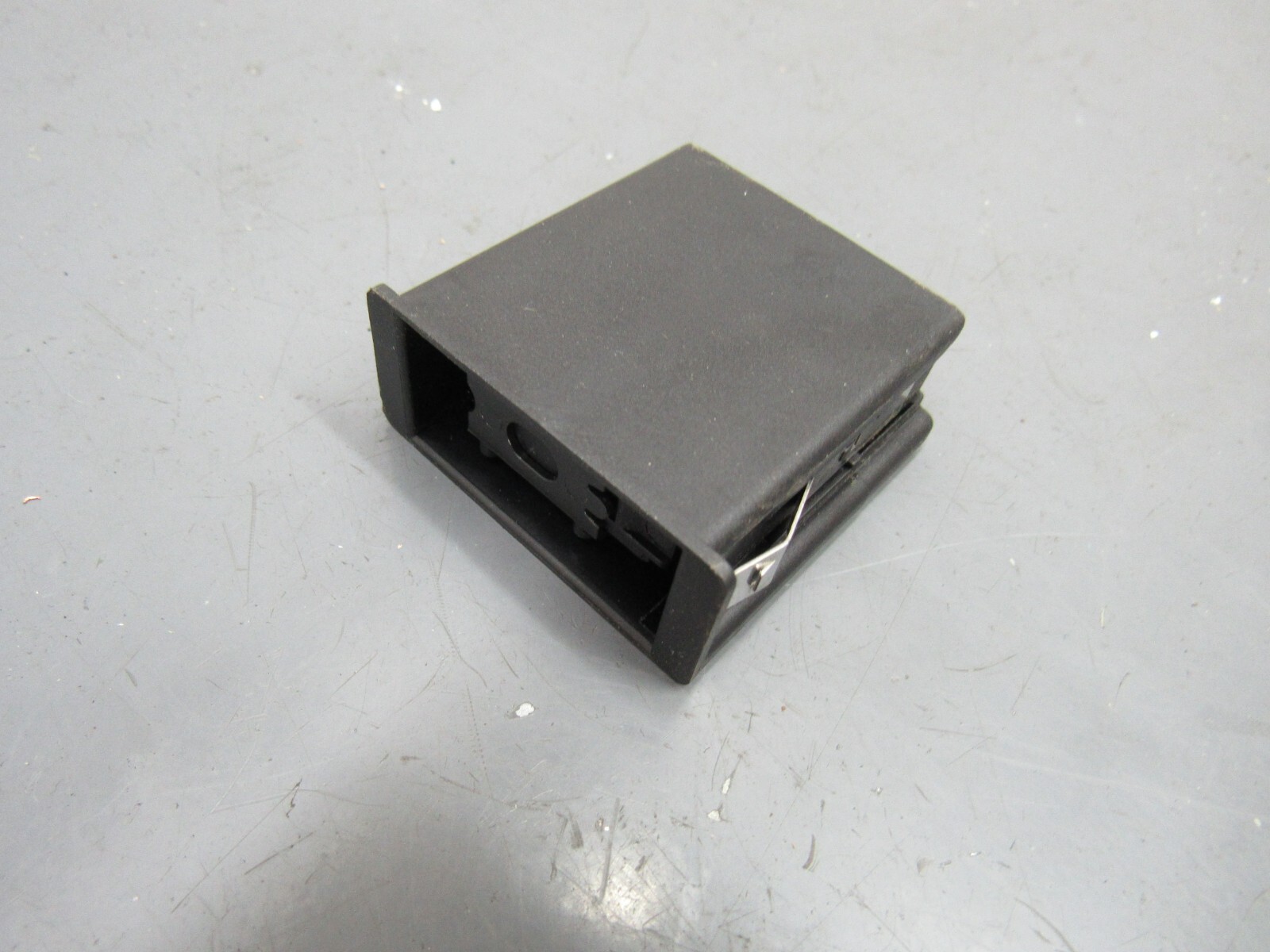 BMW FLASHLIGHT CHARGE PORT GLOVE BOX CONNECTOR E46 19992006 OEM eBay