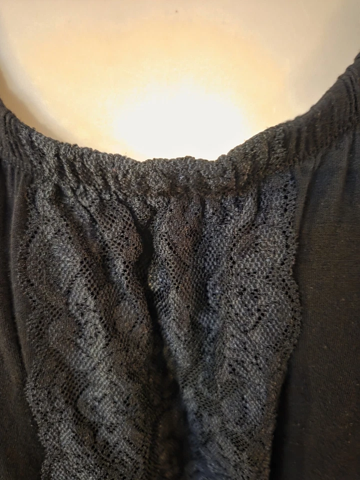 TOP LANE BRYANT TALLA 18/20 - NEGRO CON ACENTO DE ENCAJE Foto 3 de 4