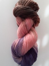 Petra´s handgefärbte Sockenwolle 100g  Strang 4fach (104)