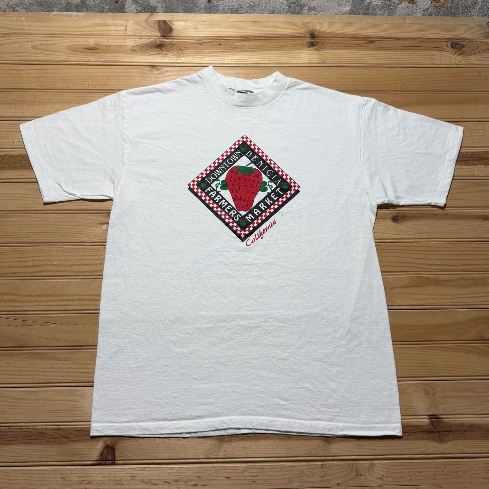 Vintage 90s Downtown Benicia California Farmers Market Strawberry T-Shirt Large