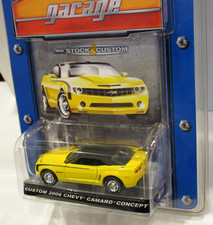GREENLIGHT MUSCLE CAR GARAGE ~ 2006 CHEVY CAMARO ~