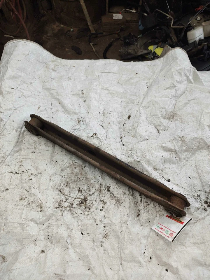 Brazo de control inferior trasero Chevy GM se adapta a Avalanche Yukon Tahoe LH o RH OEM 15286145 Foto 2 de 2