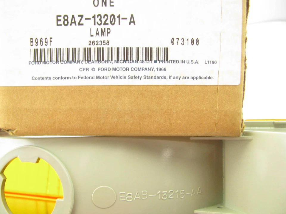 NUEVO - Lámpara de luz de estacionamiento delantera izquierda y derecha OEM Ford 1988-91 LTD Crown Victoria Foto 3 de 3