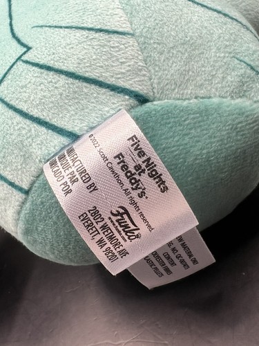 Peluche Funko Five Nights at Freddy's Liberty Chica 8” exclusivo de Walmart FNAF - Imagen 6 de 6