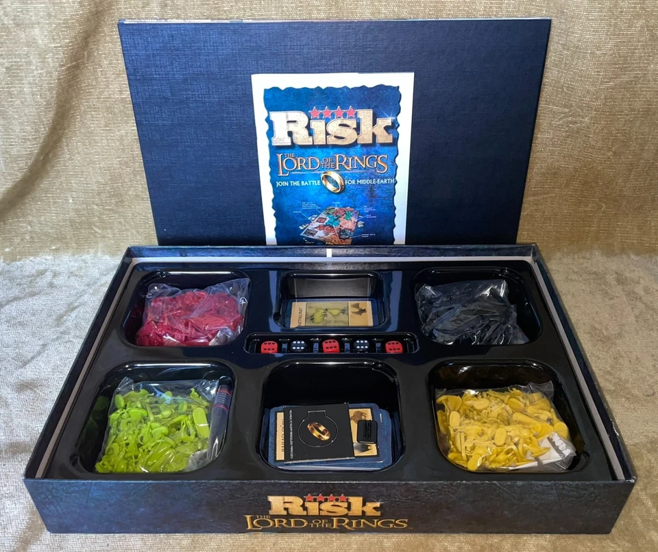RISK LORD OF THE RINGS EDITION (HASBRO 2012) 100% COMPLETE VGC - 240 MINIATURES - Image 4 of 4