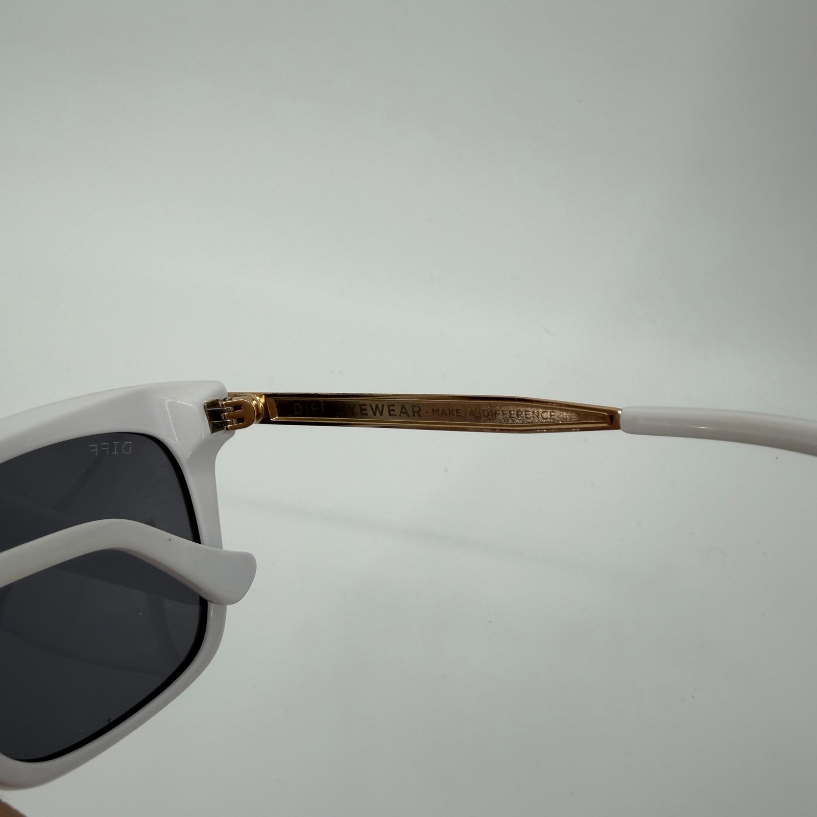 DIFF Bella Sunglasses Oversized Square White Fram… - image 5