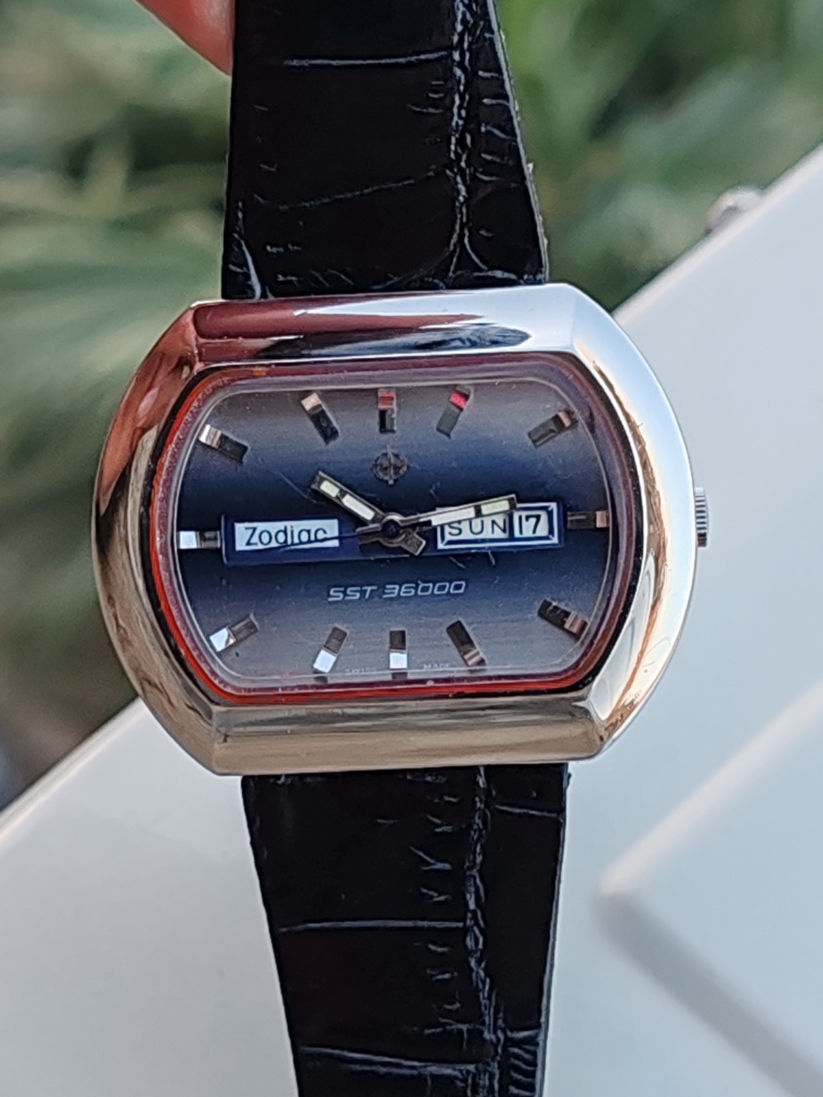 Zodiac SST 36000 TV Case Automatic Blue Gradient Dial 1970s Vintage 40mm Men's