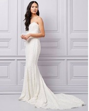 Brand New Off-White Laced Wedding Dress - Size 8