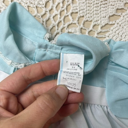 Vintage 1980s Baby Togs Girls 3-6 Months Swan Embroidered Blue Apron Dress - Picture 3 of 3