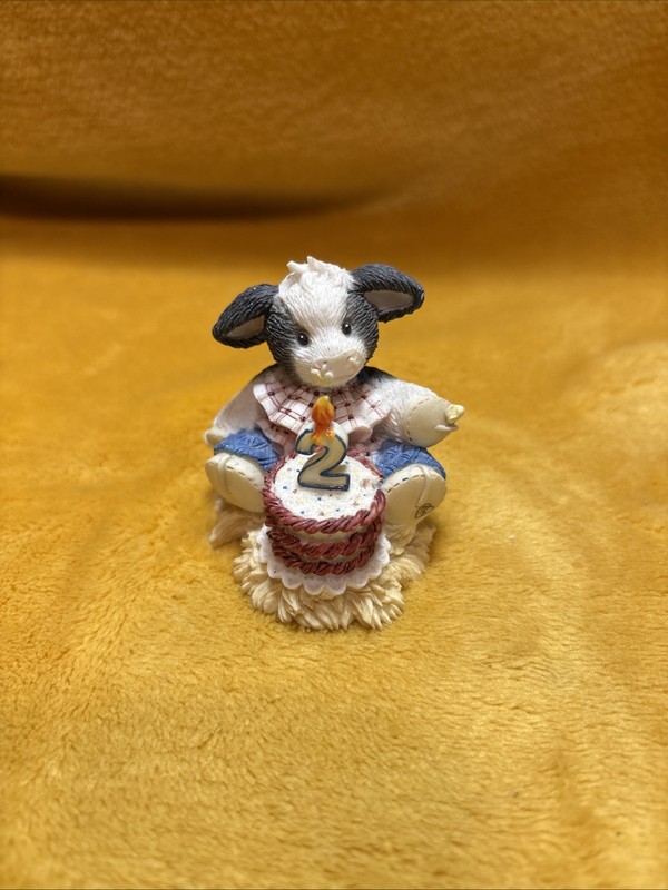 Enesco Mary Moo Moos 319139 Not So Terri-bull Two- Birthday Cake- Cow Figurine