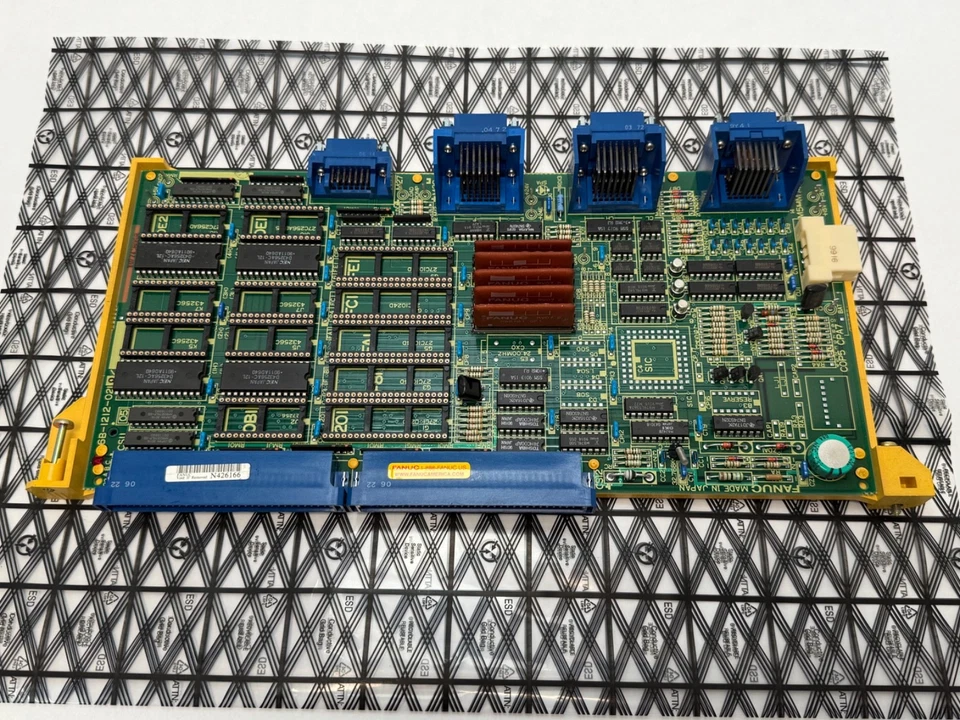 Placa de control Fanuc A16B-1212-0210/11C A16B12120210 11C Foto 2 de 4