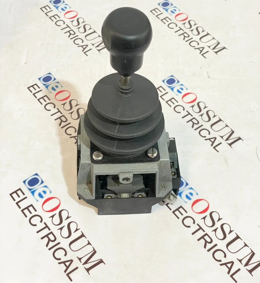 CONTROLADOR JOYSTICK SCHNEIDER ELECTRIC XKB A41010 ENVÍO RÁPIDO GRATUITO Foto 2 de 4