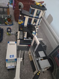 Lego City Police Massive Lot + 60 Minifgures 
