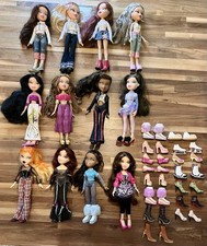 Lot of 12 - VINTAGE MGA 2001 BRATZ DOLLS w/ Clothing  Accessories - Adult Owned