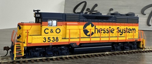 Locomotora diésel Athearn RTR HO #94158 C&O GP35 #3538 - ¡Lista para DCC y nueva en caja! | Condition: Used