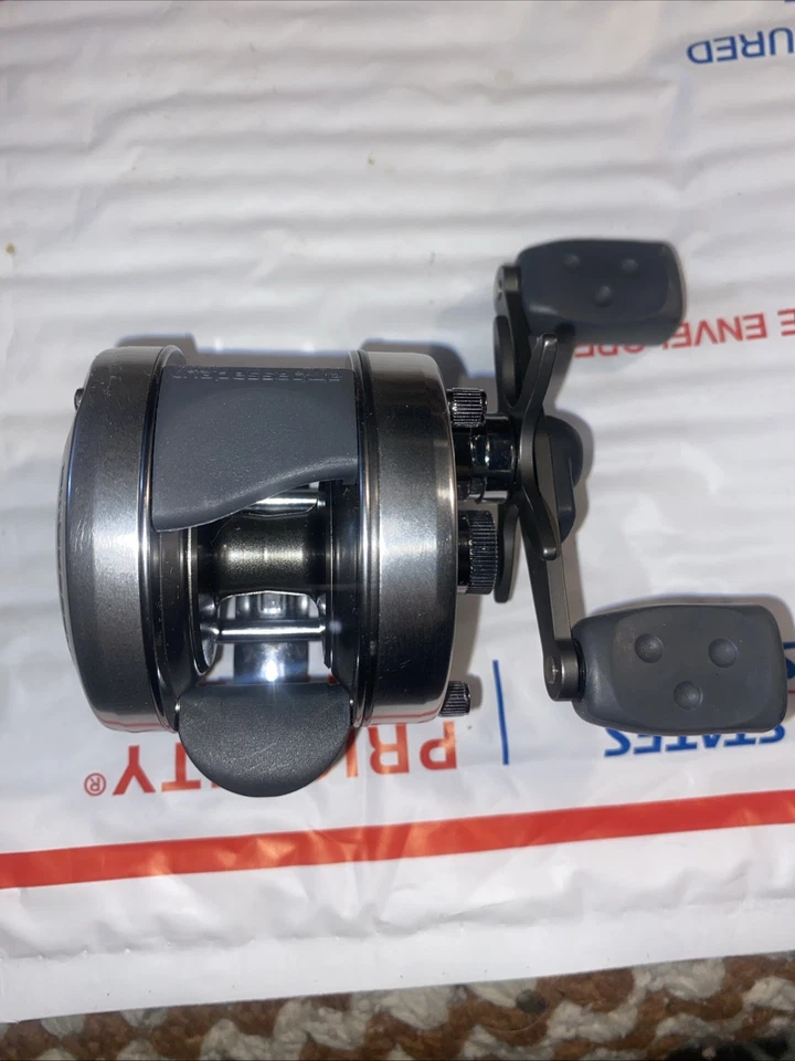 Carrete de fundición de cebo Ambassadeur 4600 C3 como nuevo hecho en Suecia excelente estado Foto 4 de 4