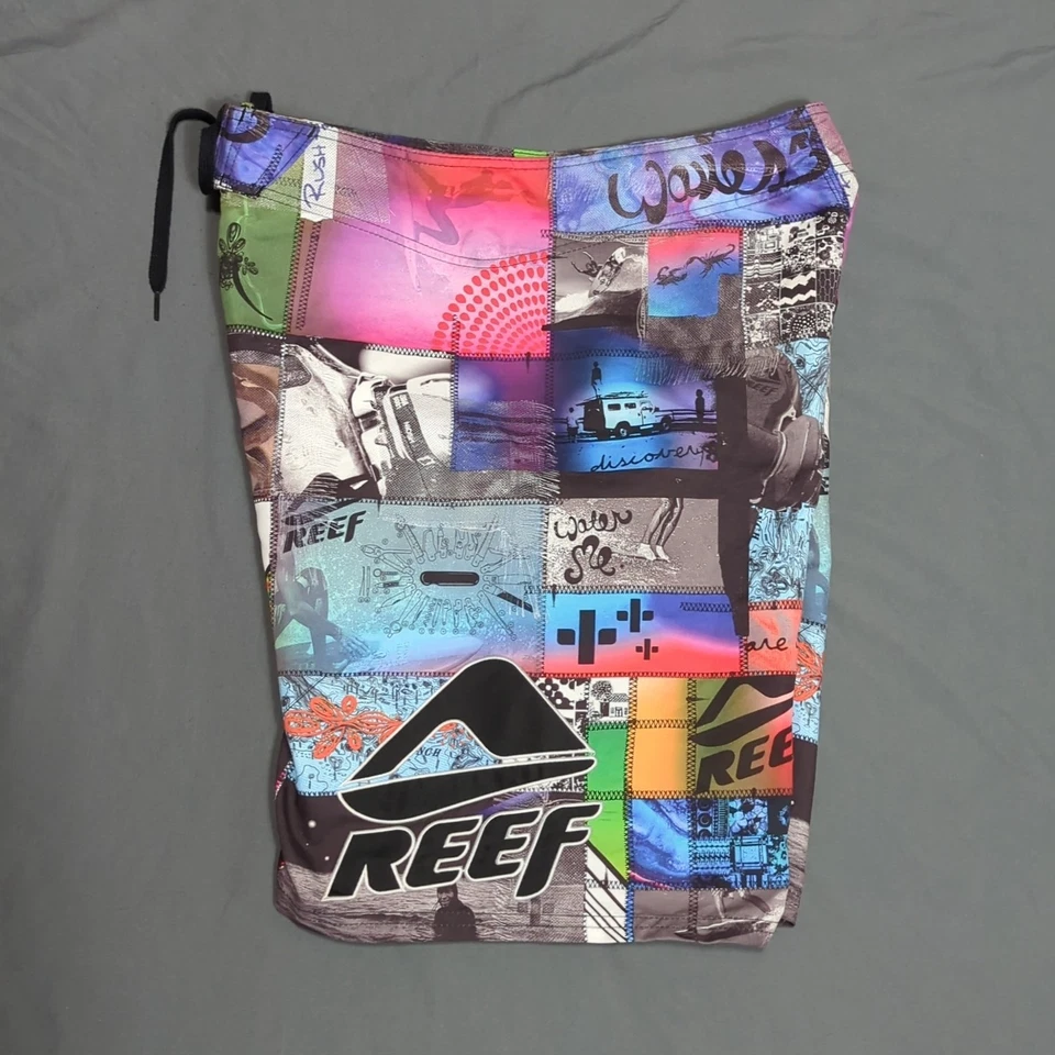 Vintage Reef Surf Board Shorts Men's 34 Swimsuit Y2K - Image 2 of 4