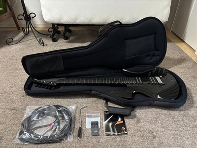 Parker Fly Deluxe E-Gitarre Schwarz Magneto & Piezo Tonabnehmer Gebraucht