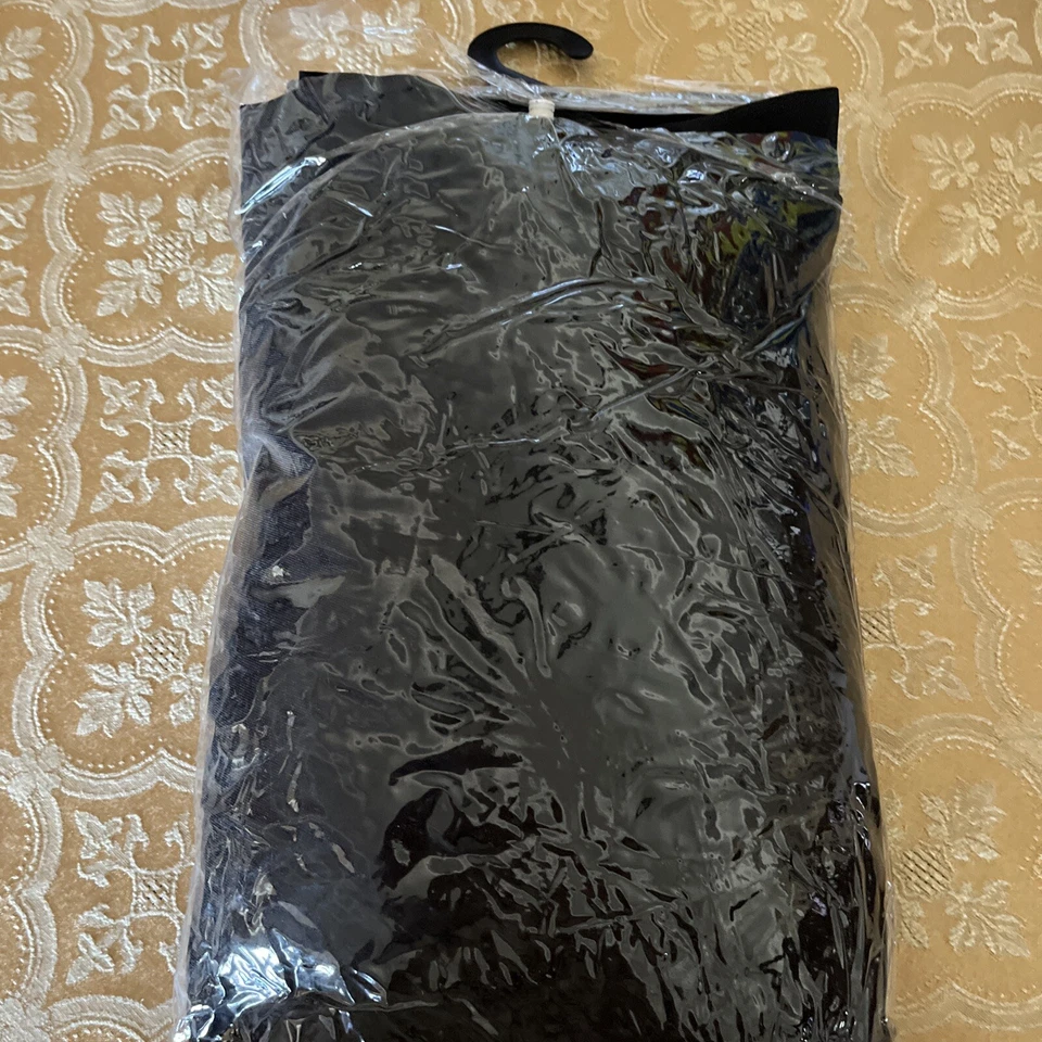 Disfraz religioso de Halloween sacerdote católico para hombre usado. Talla única Foto 2 de 3