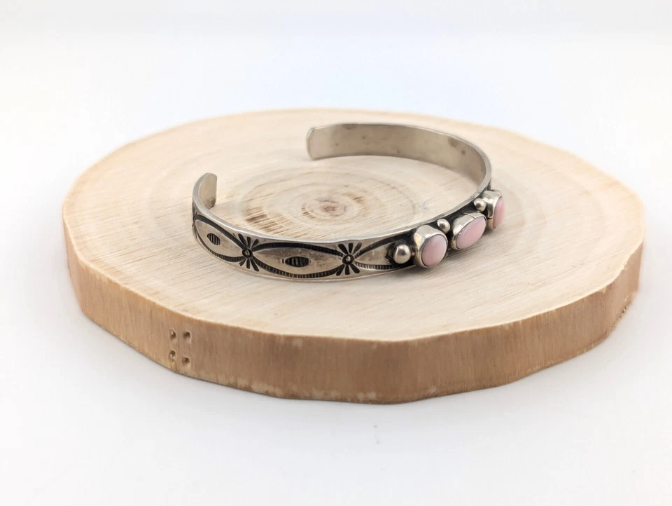 Navajo Cuff Bracelet 3 Pink Conch Shell Handmade Native Am Jewelry Sz 6.75in - Image 2 of 4