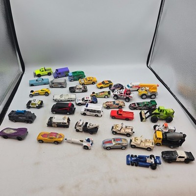 Lot of 30+ Vtg Assorted 1:64 Diecast cars - Hotwheels, PlayArt, Matchbox & More