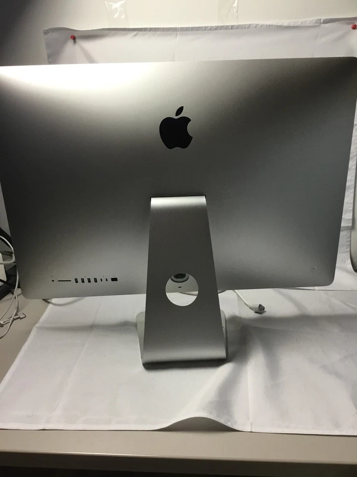 Apple iMac (M2017) "Core i5" 27" 3.5 GHz 8 GB RAM 1TB Fusion Dirve - Image 2 of 4