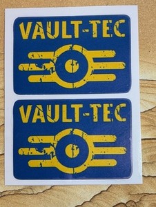 Adesivo Vinile Vault-Tec Corporation - Fallout, Badge Logo, Etichetta 818 - Foto 3