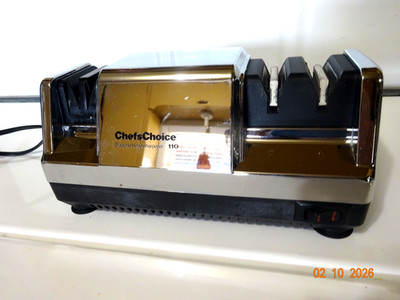 Chefs Choice Heavy Dut Diamond Hone 110 Chrome Electric Knife Sharpener 3 Stage