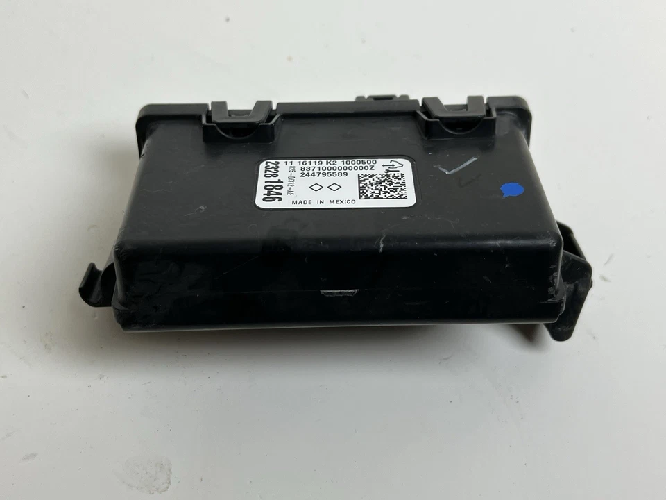 GMC Yukon XL 2016 módulo de control de puerta levadiza eléctrica 23281846 OEM Foto 2 de 4