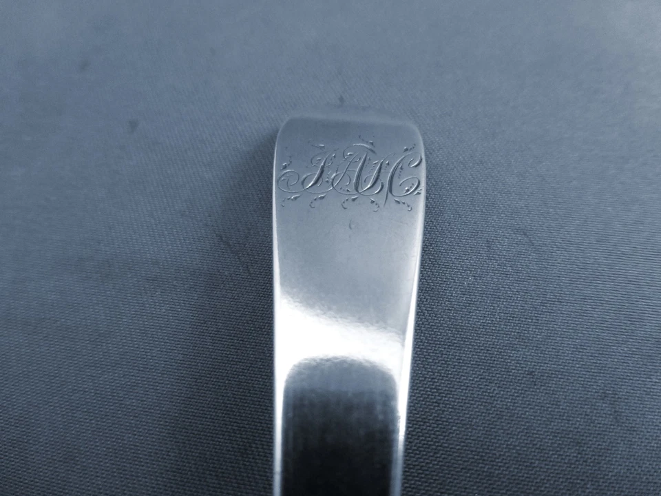 CUCHARADITA INGLESA VICTORIANA ESTERLINA NEWCASTLE 1845 Foto 2 de 4