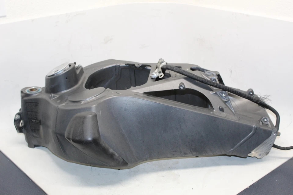 2006 BUELL ULYSSES XB12 XB12X QUADRO FABRICANTE DE EQUIPAMENTO ORIGINAL CHASSI TANQUE DE COMBUSTÍVEL GASOLINA - Imagem 3 de 4