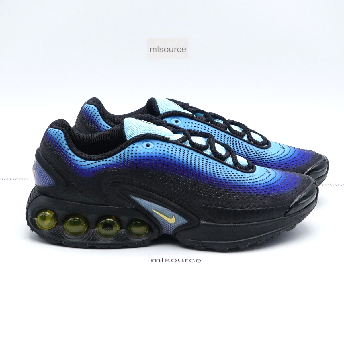 Size 10.5 Men's Nike Air Max DN SE Sneakers HM0810-401 Sky Blue